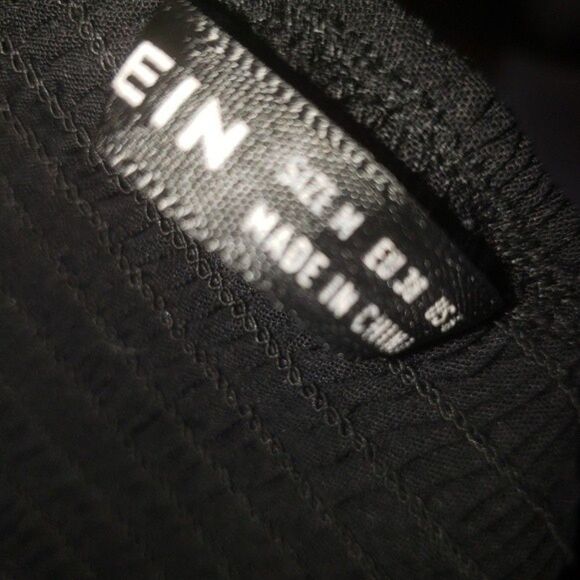 Ruffle Crop Cami (0330) - Picture 2 of 6